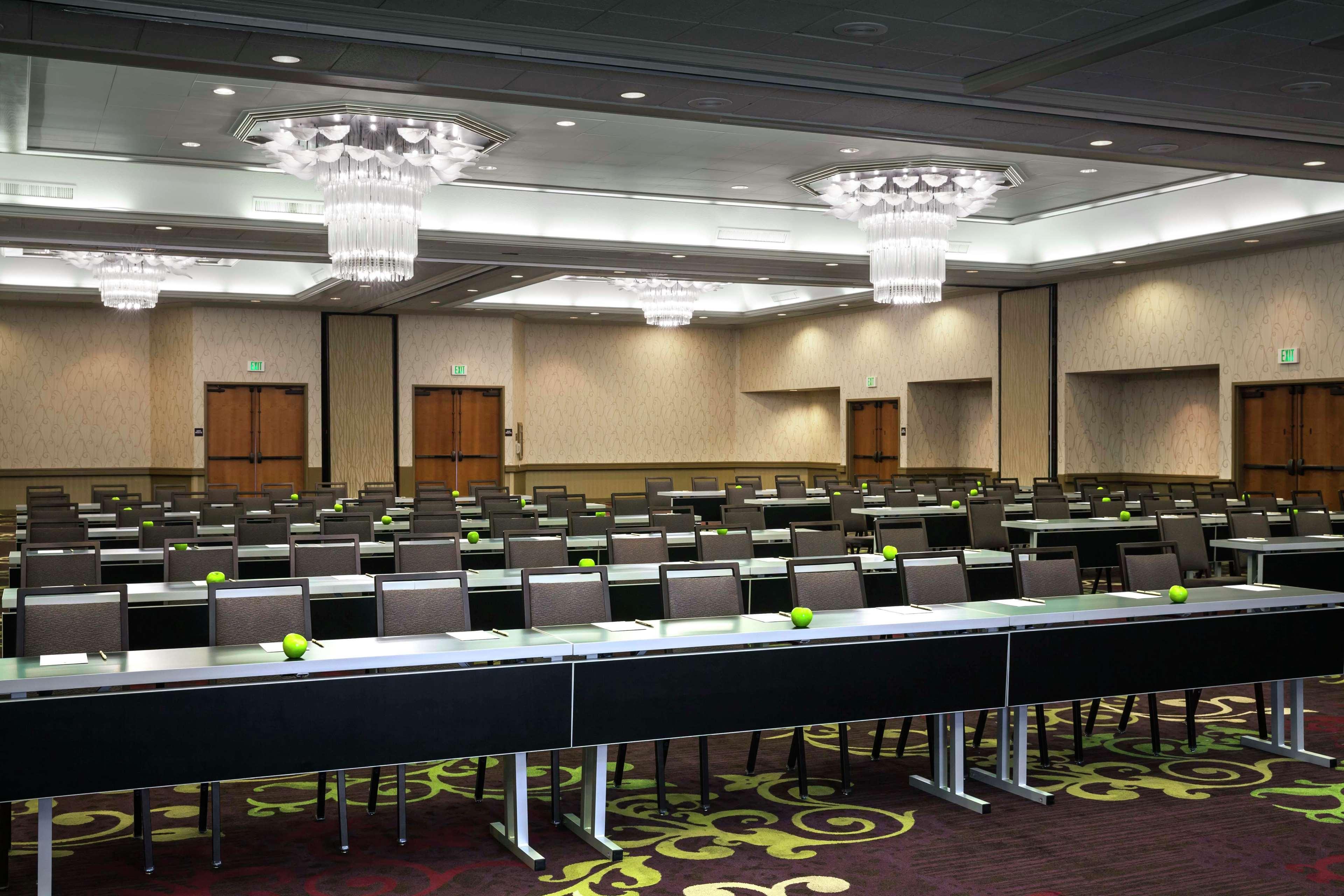 Hotel Doubletree By Hilton Sonoma Wine Country Rohnert Park Exterior foto