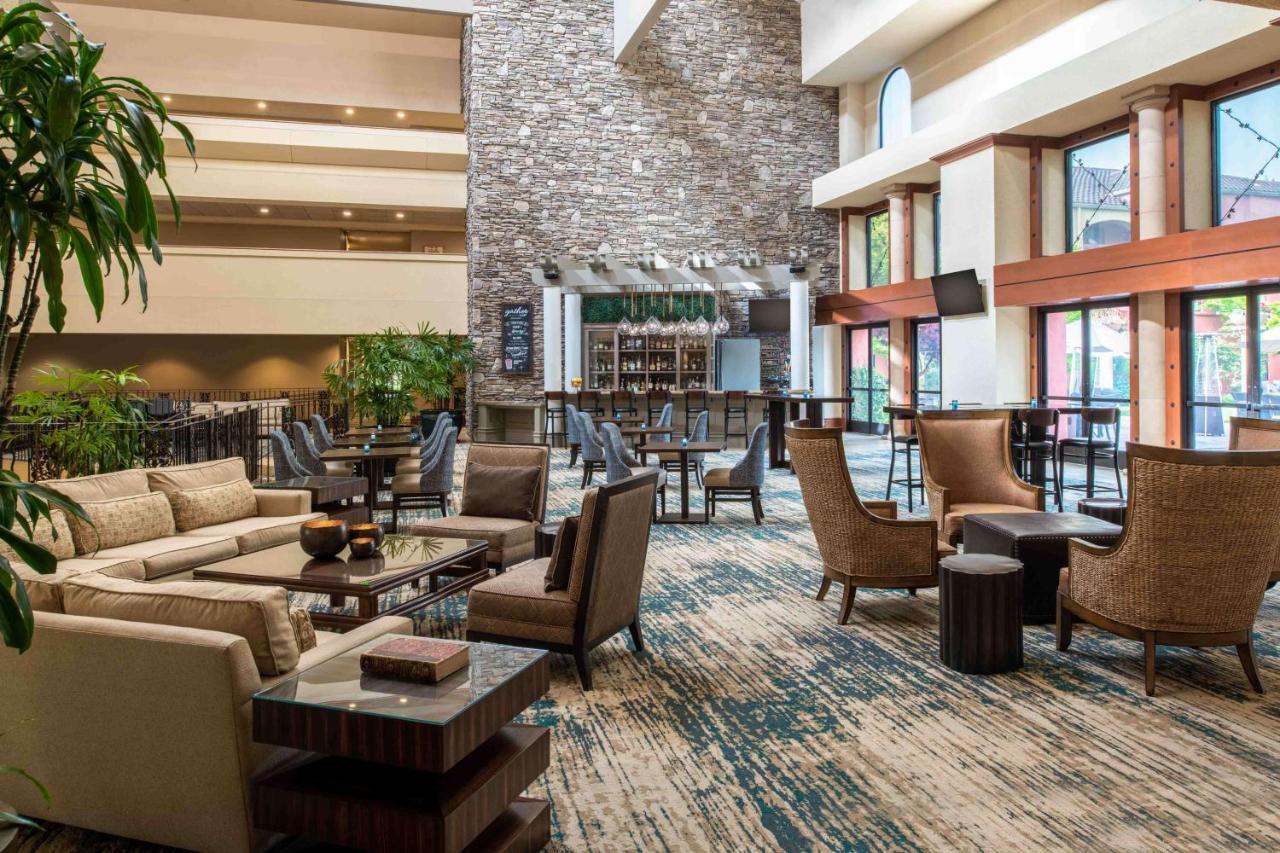 Hotel Doubletree By Hilton Sonoma Wine Country Rohnert Park Exterior foto