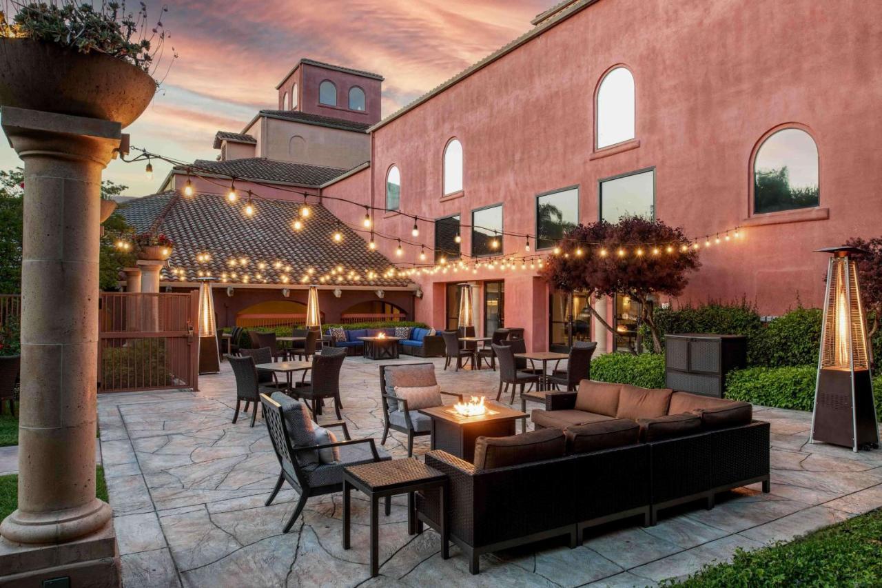 Hotel Doubletree By Hilton Sonoma Wine Country Rohnert Park Exterior foto