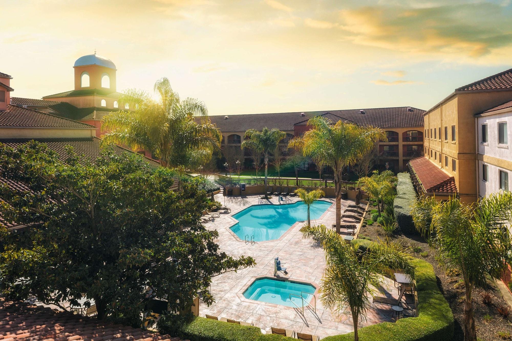 Hotel Doubletree By Hilton Sonoma Wine Country Rohnert Park Exterior foto