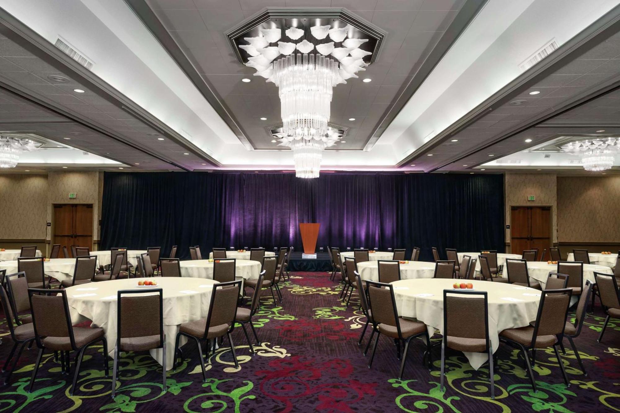 Hotel Doubletree By Hilton Sonoma Wine Country Rohnert Park Exterior foto