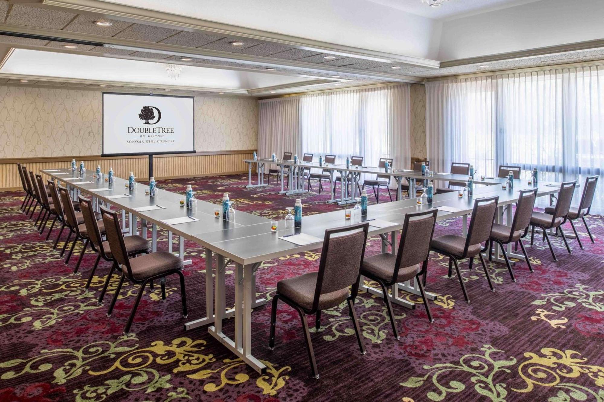 Hotel Doubletree By Hilton Sonoma Wine Country Rohnert Park Exterior foto